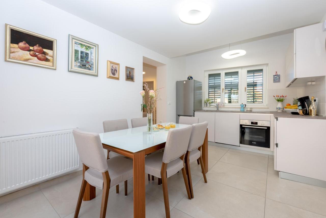 Apartment "Dida" With Free Private Parking Solin Exteriér fotografie